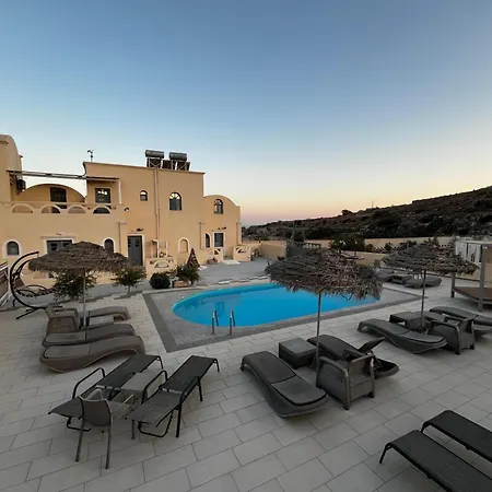 Leon Lux Santorini 3* Εμπορειό